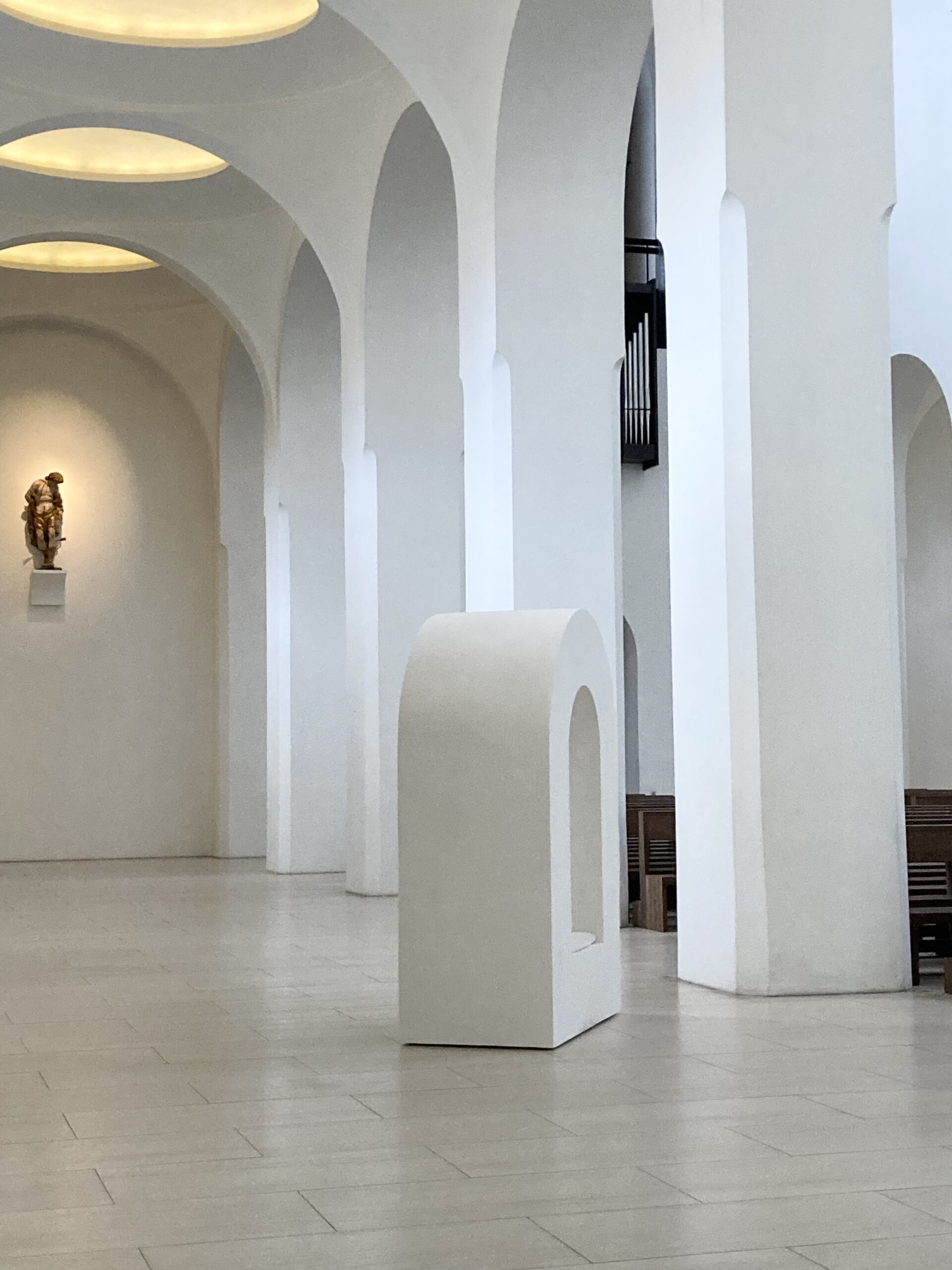 Eva Gold-Kunst-Objekt-Shelters-4